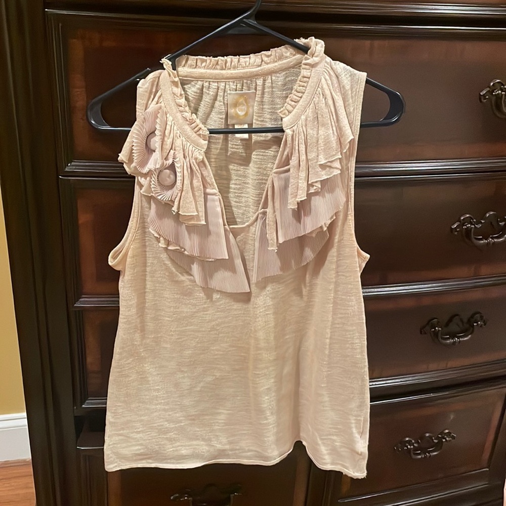 Great condition Boutique women’s blouse, size medium.